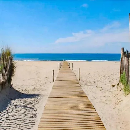 3 Bedroom Pet Friendly In Le Rouet Holiday home